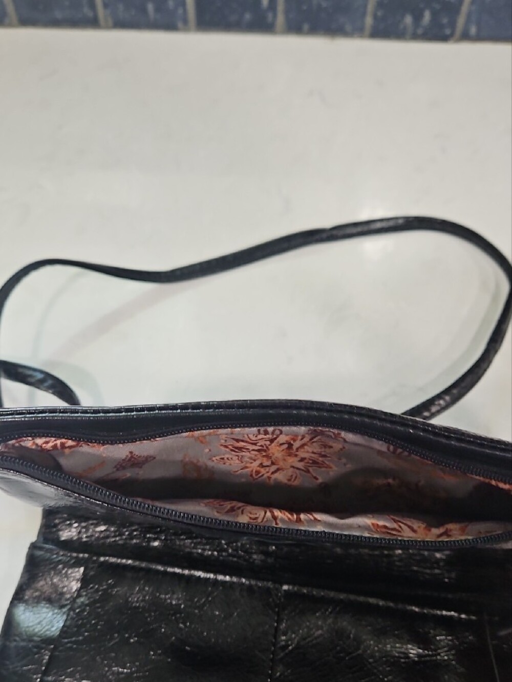 HOBO Black Leather Crossbody Bag - Picture 4 of 9